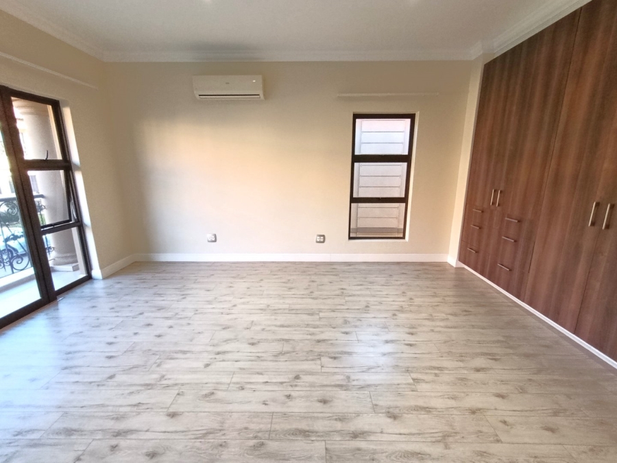 5 Bedroom Property for Sale in Kiepersol Free State